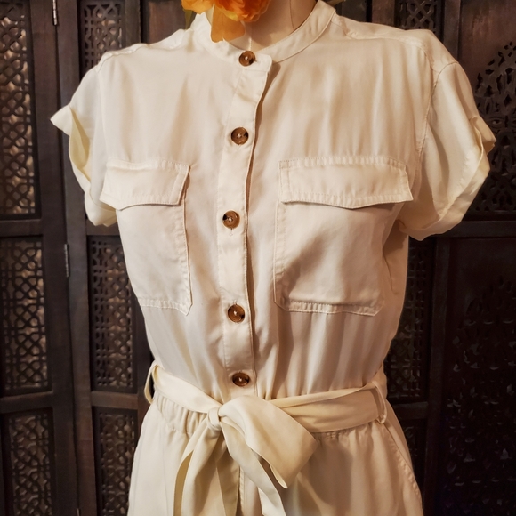 White Banana Republic short sleeved Dress - Picture 6 of 14